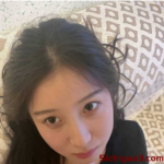 ‌清纯大学生同居生活遭曝光：私房照引发网络热议