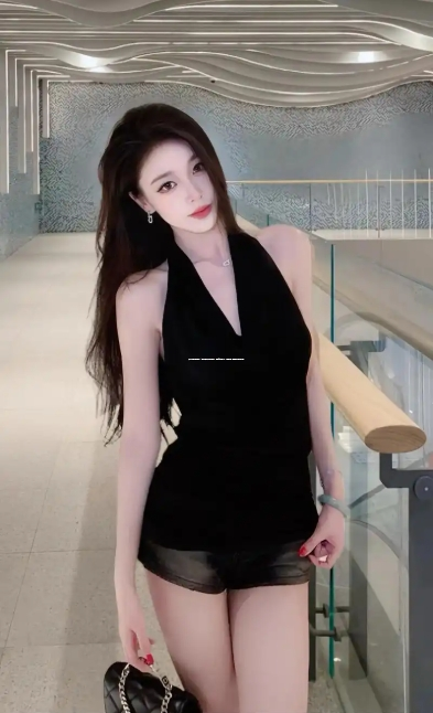 米娜化身欧美风惊艳众人!参加女团比赛获得倒数第2,直播间落泪惹人怜,称直播好累,每天只能靠着酒精入睡~